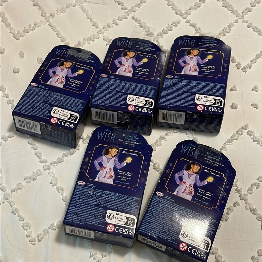 Disney Wish Yellow Star Necklace set of 5 new